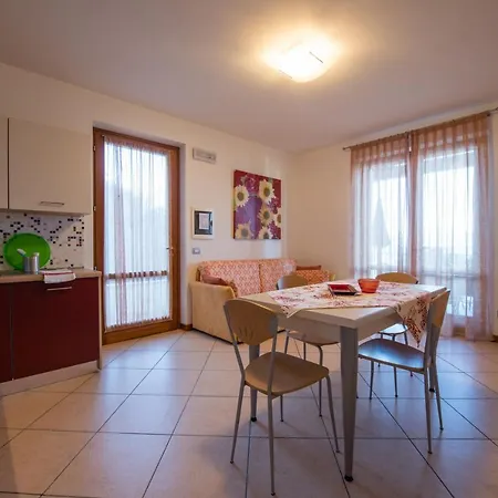 Apartmentsgarda - Canevini Residence Torri Del Benaco Buitenkant foto