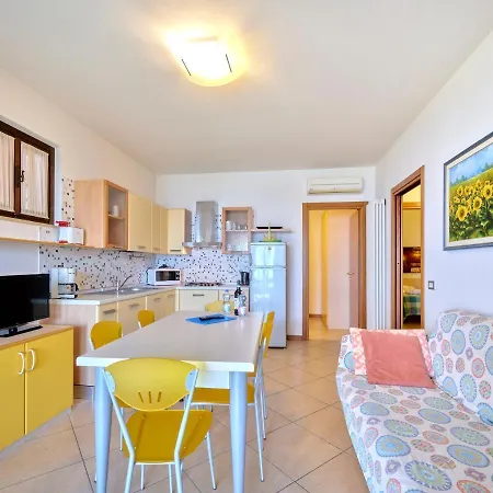 Apartmentsgarda - Canevini Residence Torri Del Benaco Buitenkant foto