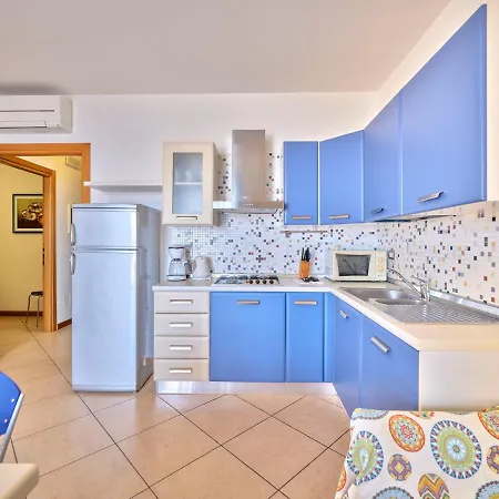 Apartmentsgarda - Canevini Residence Torri Del Benaco Buitenkant foto