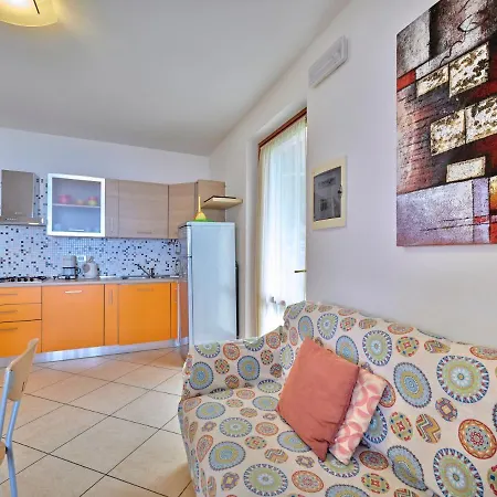Apartmentsgarda - Canevini Residence Torri Del Benaco Buitenkant foto