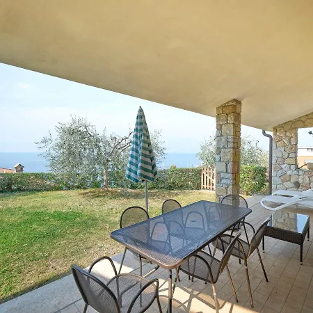Apartmentsgarda - Canevini Residence Torri Del Benaco Buitenkant foto