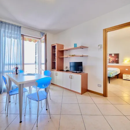 Apartmentsgarda - Canevini Residence Torri Del Benaco Buitenkant foto