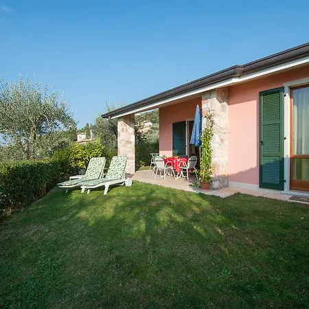 Apartmentsgarda - Canevini Residence Torri Del Benaco Buitenkant foto